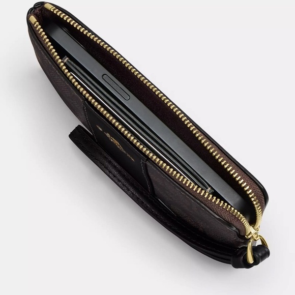 Coach Corner Zip Wristlet with Star Print Gold/Chalk NWT - Picture 3 of 5